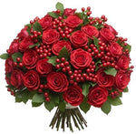 Bouquet of Roses and Red Hypericum Berry - Flowers Box London