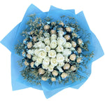 Lovely Bouquet of Roses with Chocolate and Limonium