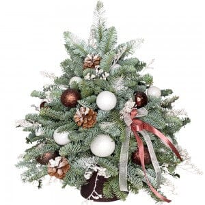 Silver Spruce Festive Tree Arrangement: Timeless Elegance with Elegant Decor