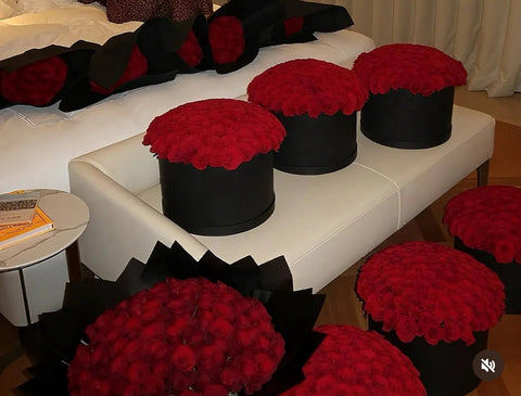 SPECIAL ORDER / ALL WHITE ROSES - DELIVERY ON WEDNESDAY - Flowers Box London