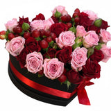 Wonderful Box of Red and Pink Spray Roses - Flowers Box London