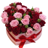 Wonderful Box of Red and Pink Spray Roses - Flowers Box London