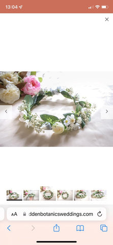 3x buttonhole white roses + 1x crown flower