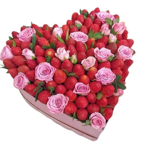 Box of Strawberries and Spray Roses - Flowers Box London