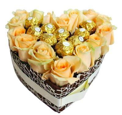 Peach Roses and Ferrero Rocher Heart Box - Flowers Box London