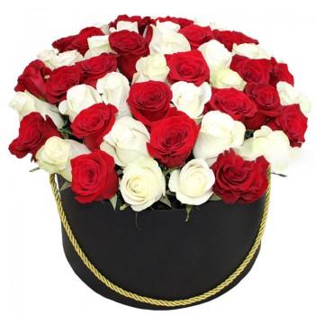 Red and White Roses Hat Box