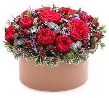 Red Piano Spray Roses Box - Flowers Box London