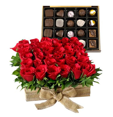 Roses Box with Chocolates Set